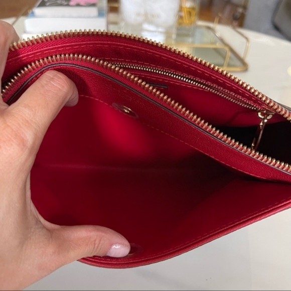 LV | Discontinued Monogram Pallas Beauty Case - Picture 8 of 10